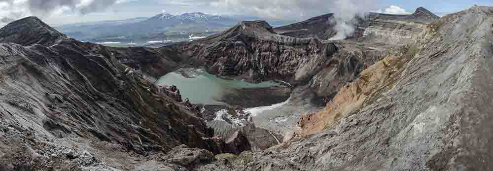 91 - Rusia - Kamchatka - volcan Gorely - crater